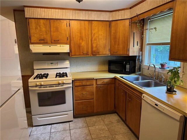 6 Sherwood Ave, Warwick, RI 02888 - photo 9