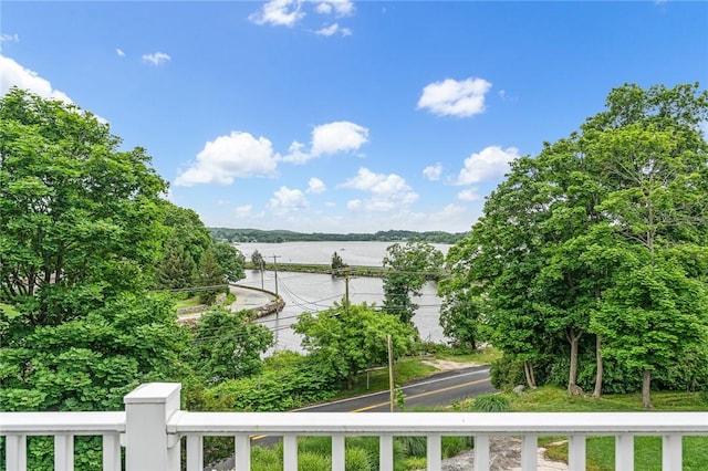 583 Highland Rd, Tiverton, RI 02878 - water view