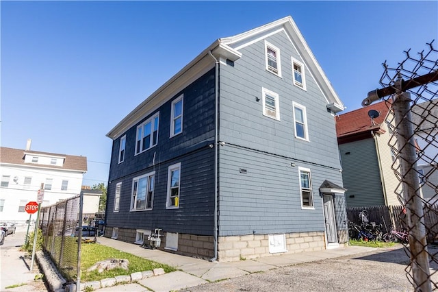 35 Vineyard St, Providence, RI 02907 - photo 4