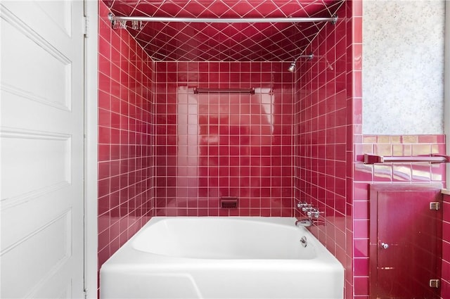 355 Scott Rd, Cumberland, RI 02864 - bathroom featuring shower / tub combination