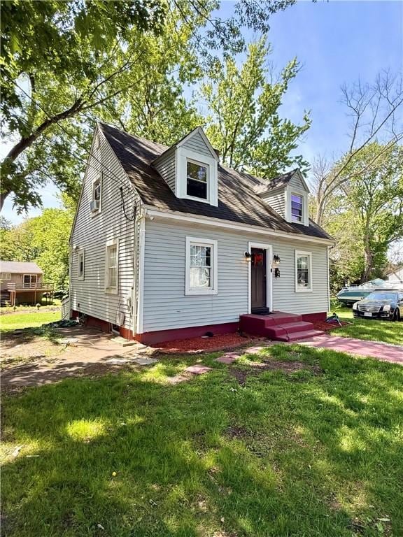26 Westmore St, Providence, RI 02910 - cape cod house with a front yard