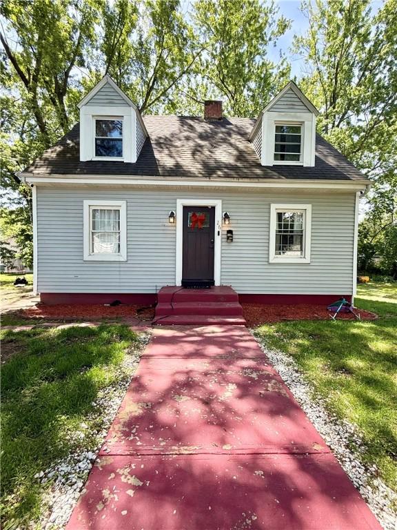 26 Westmore St, Providence, RI 02910 - cape cod house with a chimney and a front lawn