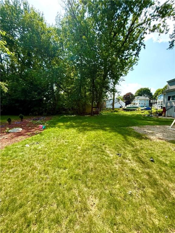 26 Westmore St, Providence, RI 02910 - view of green lawn