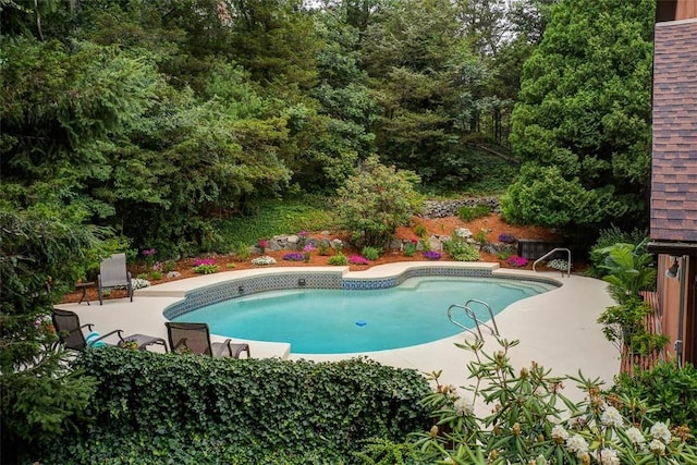 4 Wilbur Rd, Lincoln, RI 02865 - swimming pool featuring a patio area
