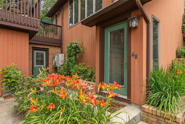 4 Wilbur Rd, Lincoln, RI 02865 - property entrance featuring a balcony