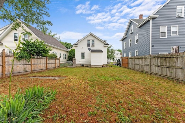 31 Stadden St, Providence, RI 02907 - back of property featuring a fenced backyard