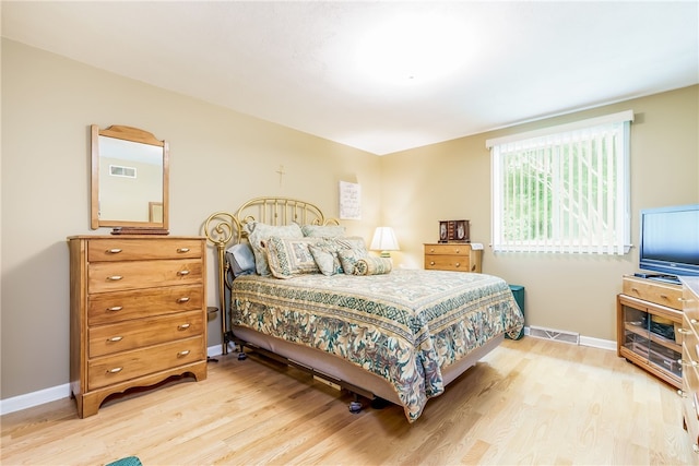 125 Smith Ave Unit 4C, Smithfield, RI 02828 - bedroom with light wood-style floors and baseboards