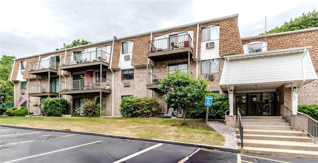 752 Quaker Ln Unit B203, Warwick, RI 02818 - photo 1