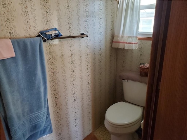 26 Lane E, Coventry, RI 02816 - bathroom with wallpapered walls