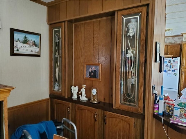 26 Lane E, Coventry, RI 02816 - detailed view of freestanding refrigerator and wainscoting