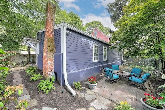 2 Burrs Ln, Providence, RI 02904