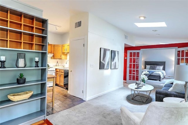 2 Burrs Ln, Providence, RI 02904