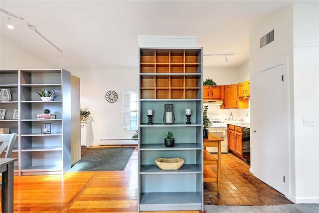 2 Burrs Ln, Providence, RI 02904
