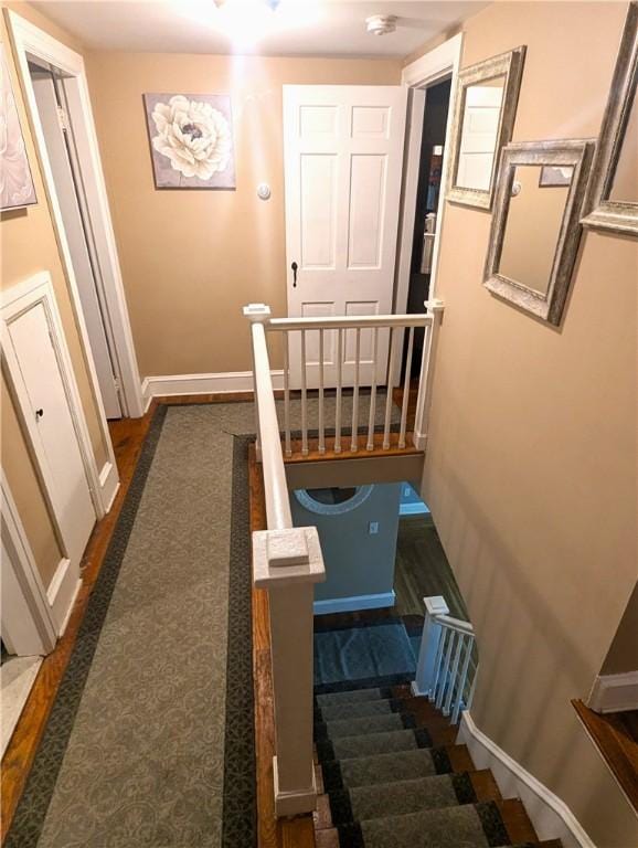 125 Roger Williams, East Providence, RI 02916 - stairway with baseboards