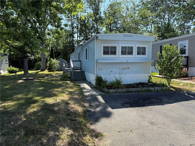 5 Ln 7, Coventry, RI 02816 - manufactured / mobile home with a front yard