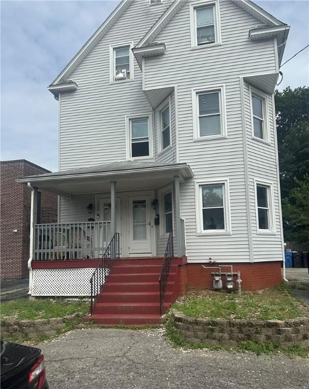 142 Orchard St, Cranston, RI 02910 - photo 1