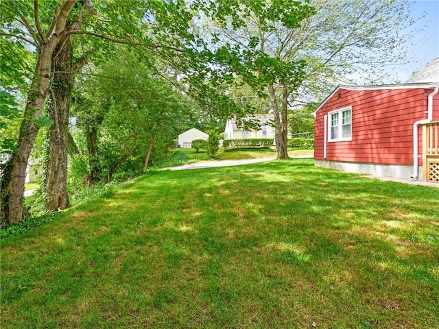 10 Palmer St, Smithfield, RI 02828 - view of grassy yard