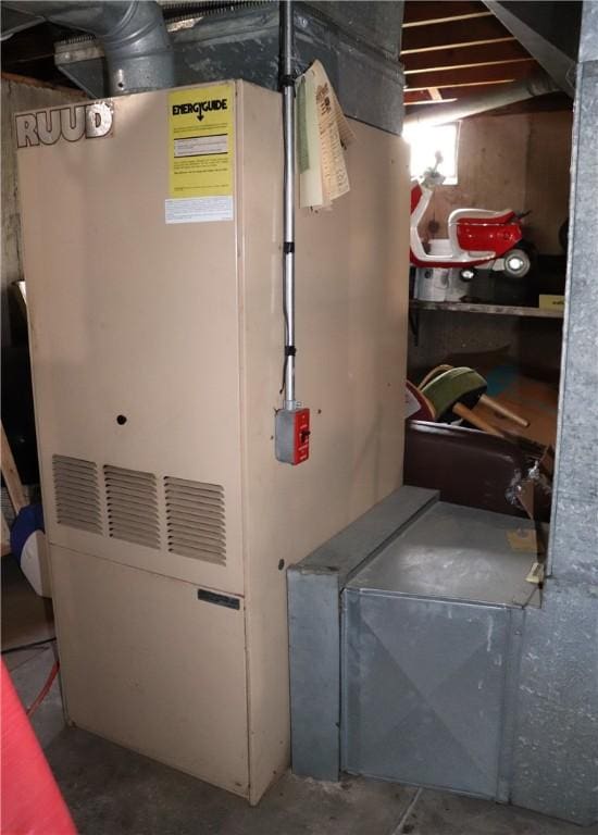 10 Park Way, Lincoln, RI 02838 - utility room featuring heating unit