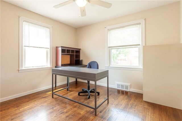 335 Evergreen St, Pawtucket, RI 02861 - photo 9