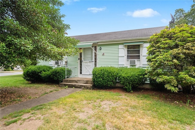 2 Glen Dr, Warwick, RI 02889 - view of front facade featuring a front lawn