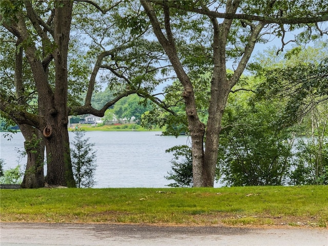 2 Glen Dr, Warwick, RI 02889 - water view