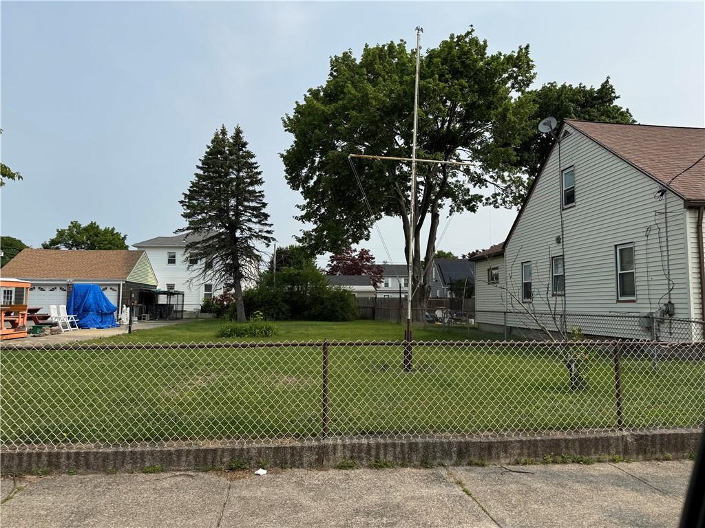 50 Stearns St, Pawtucket, RI 02861 - photo 1