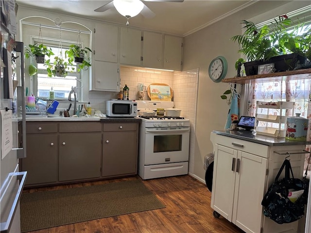 176 Beechwood Ave, Pawtucket, RI 02860 - photo 8