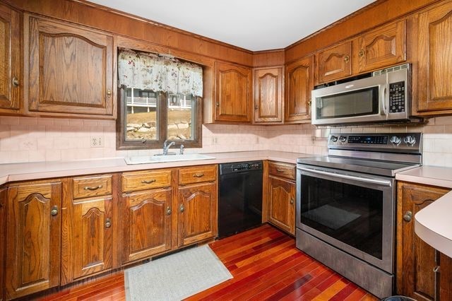 215 Manila Ave, Woonsocket, RI 02895 - photo 5