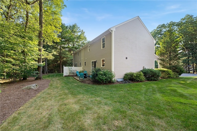 18 Country Hill Ln, Smithfield, RI 02917 - view of side of property with a yard