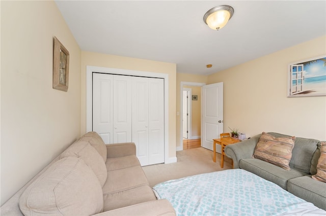 10 Sables Way, Lincoln, RI 02865 - living area featuring light carpet and baseboards