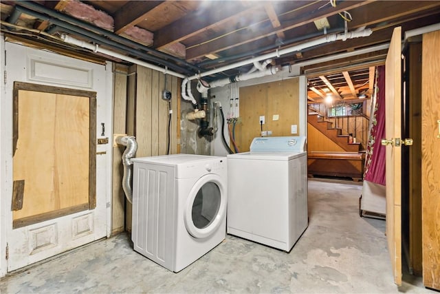 55 Wayland Trl, Narragansett, RI 02882 - laundry room with washer and clothes dryer