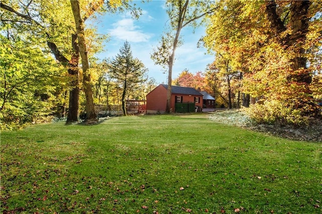 584 Division Rd, East Greenwich, RI 02818 - view of grassy yard