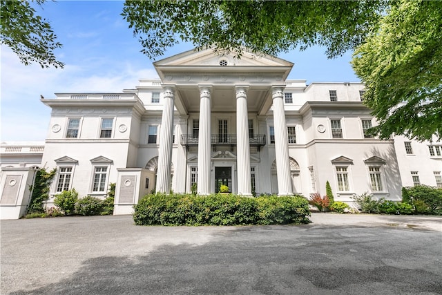 553 Bellevue Ave Unit 14, Newport, RI 02840