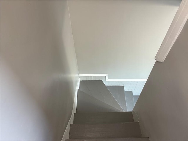 784 York Ave, Pawtucket, RI 02861 - view of stairway