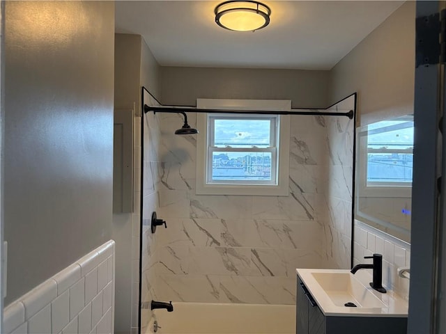 784 York Ave, Pawtucket, RI 02861 - bathroom with vanity and shower / bath combination