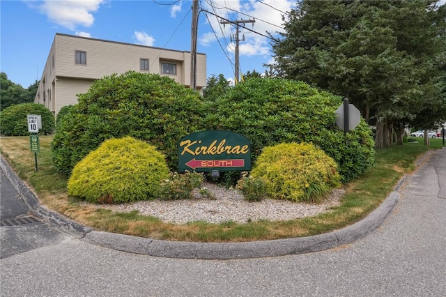 196 Old River Rd Unit 166, Lincoln, RI 02865 - view of community sign