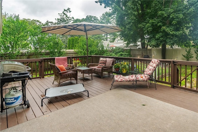 65 Jeri Lynn Cir, Warwick, RI 02886 - deck with a fenced backyard and an outdoor hangout area