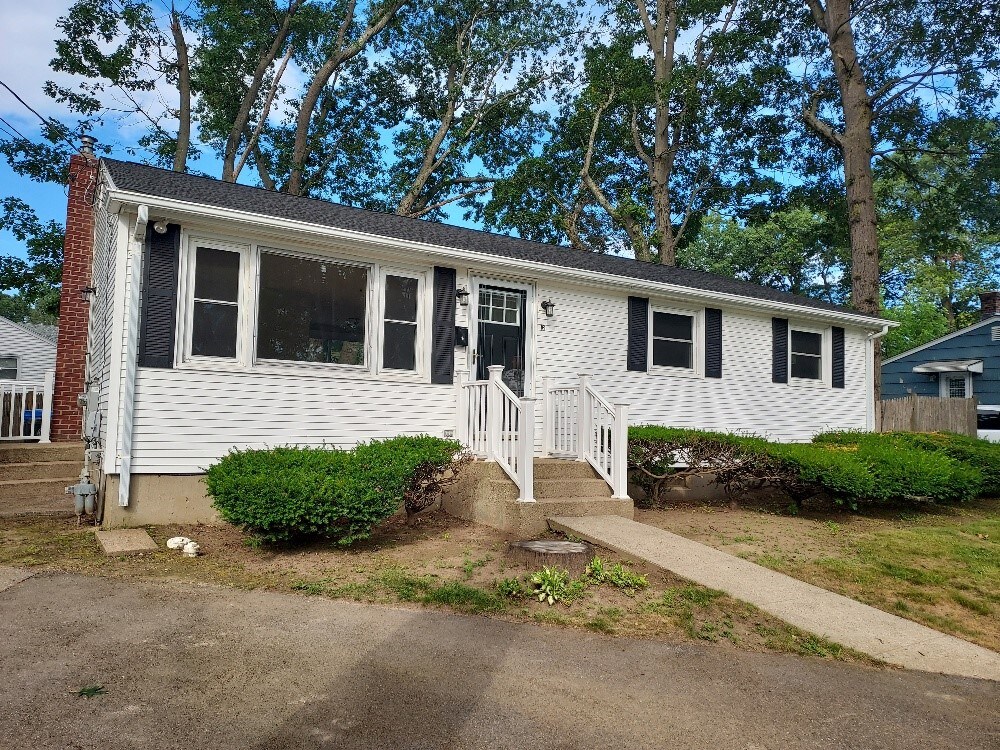 16 Fyffe Ave, Cranston, RI 02920 - photo 1