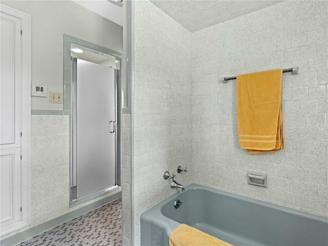 173 Gaskill St, Woonsocket, RI 02895 - bathroom featuring tile walls