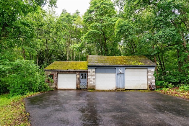 3442 Flat River Rd, Coventry, RI 02816 - view of detached garage