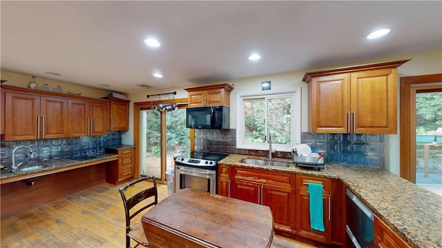 724 Greenville Ave, Johnston, RI 02919 - photo 10