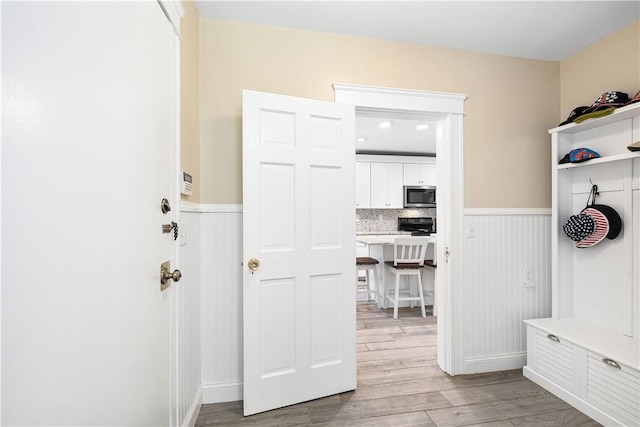 121 Commonwealth Ave, Warwick, RI 02886 - photo 11