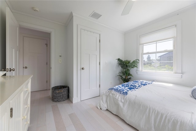 21 Overlook Ave, Charlestown, RI 02813 - bedroom with crown molding and a ceiling fan
