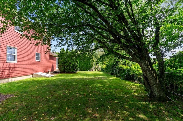 43 Peckham Pl, Bristol, RI 02809 - view of yard