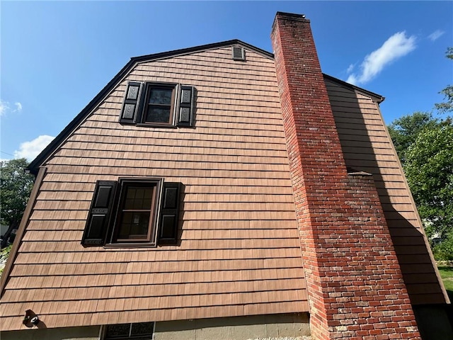 80 Silverwood Ln, West Warwick, RI 02893 - view of side of property