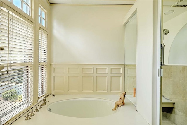 29 Orchard Ave, Providence, RI 02906 - full bath with a garden tub