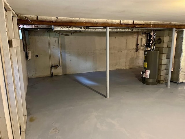 18 Louisiana Ave, Warwick, RI 02888 - unfinished below grade area with water heater