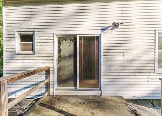 15 Hope Ct, West Warwick, RI 02893 - entrance to property