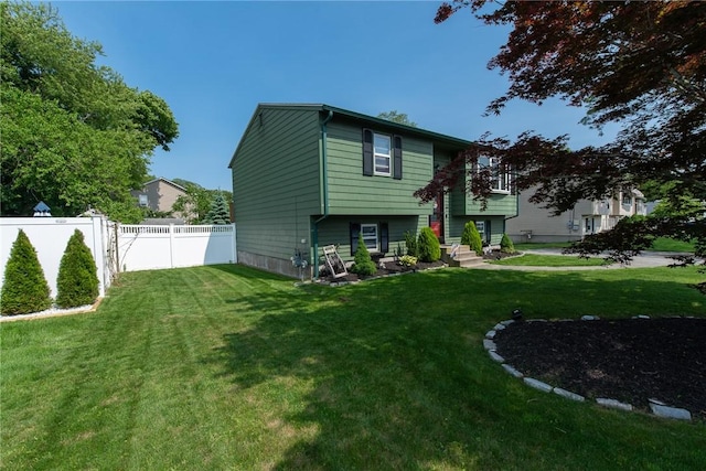 14 Gateway Ct, Warwick, RI 02889 - view of front of home