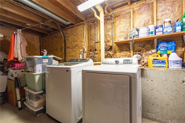 14 Gateway Ct, Warwick, RI 02889 - washroom with washer and clothes dryer